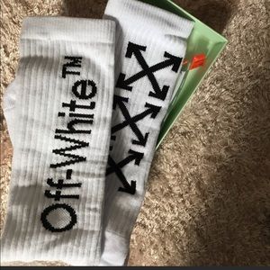 Offwhite socks .